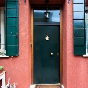 https://dorsoduro-house-venice.hotelslidodijesolo.com