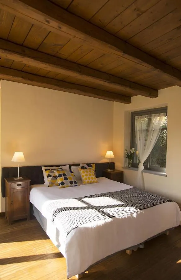 Cascina Canee Angera Bed & Breakfast